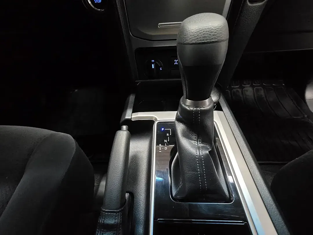 Toyota Land Cruiser 2.8 D-4D AUT - Thumbnail 12