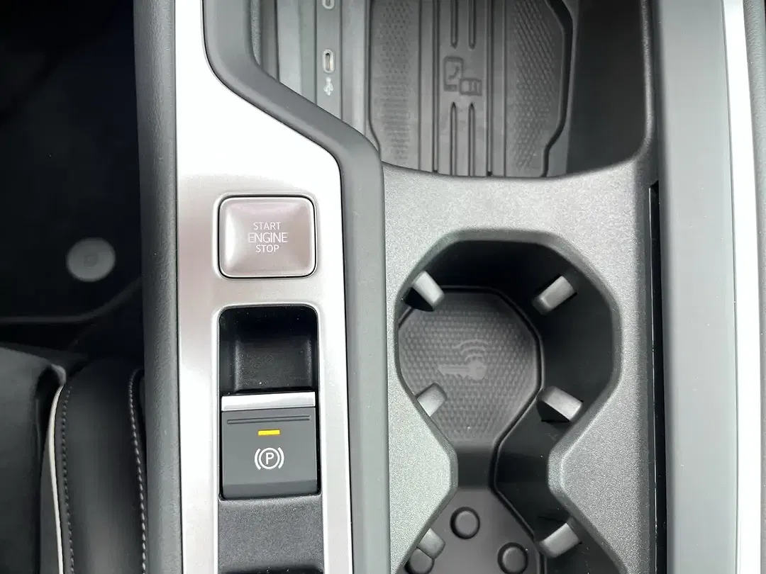 Volkswagen Passat 1.5 eHybrid DSG Business - Thumbnail 13