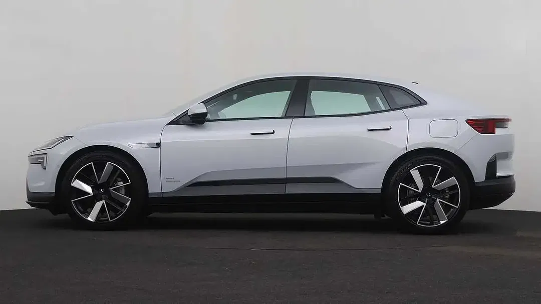 Polestar 4 Long Range Single Motor - foto 2