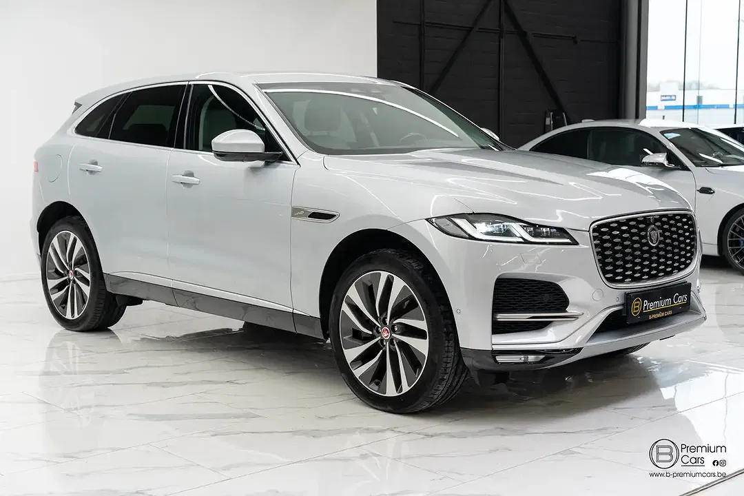 Jaguar F-Pace P400e 4x4 Luxury - Thumbnail 3