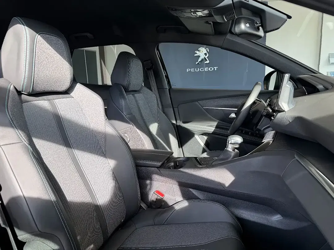 Peugeot 3008 PureTech Allure Pack - Thumbnail 12