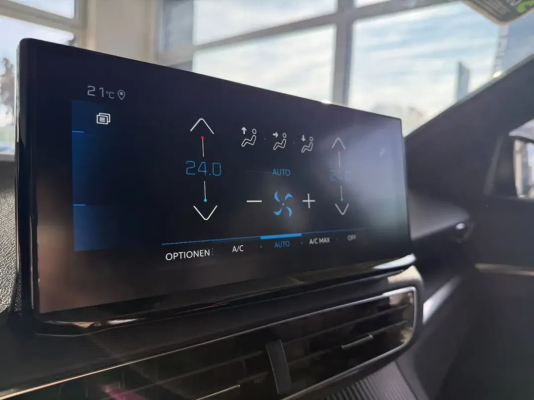 Peugeot 3008 PureTech Allure Pack - Thumbnail 26