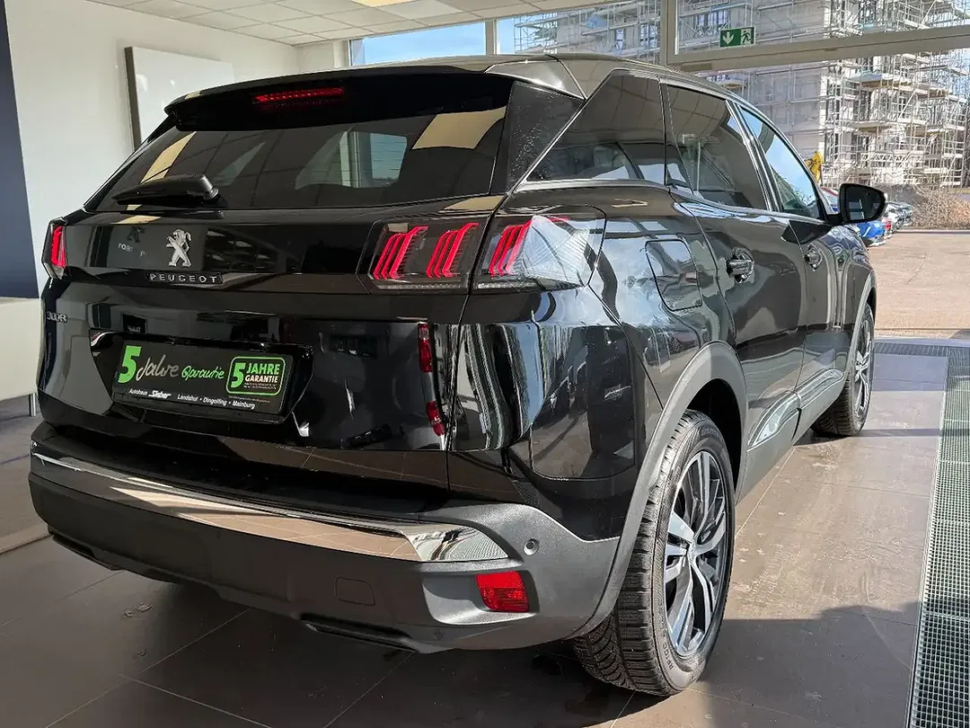 Peugeot 3008 PureTech Allure Pack - Thumbnail 4