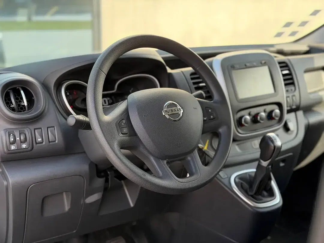 Nissan NV300 180 - Thumbnail 13