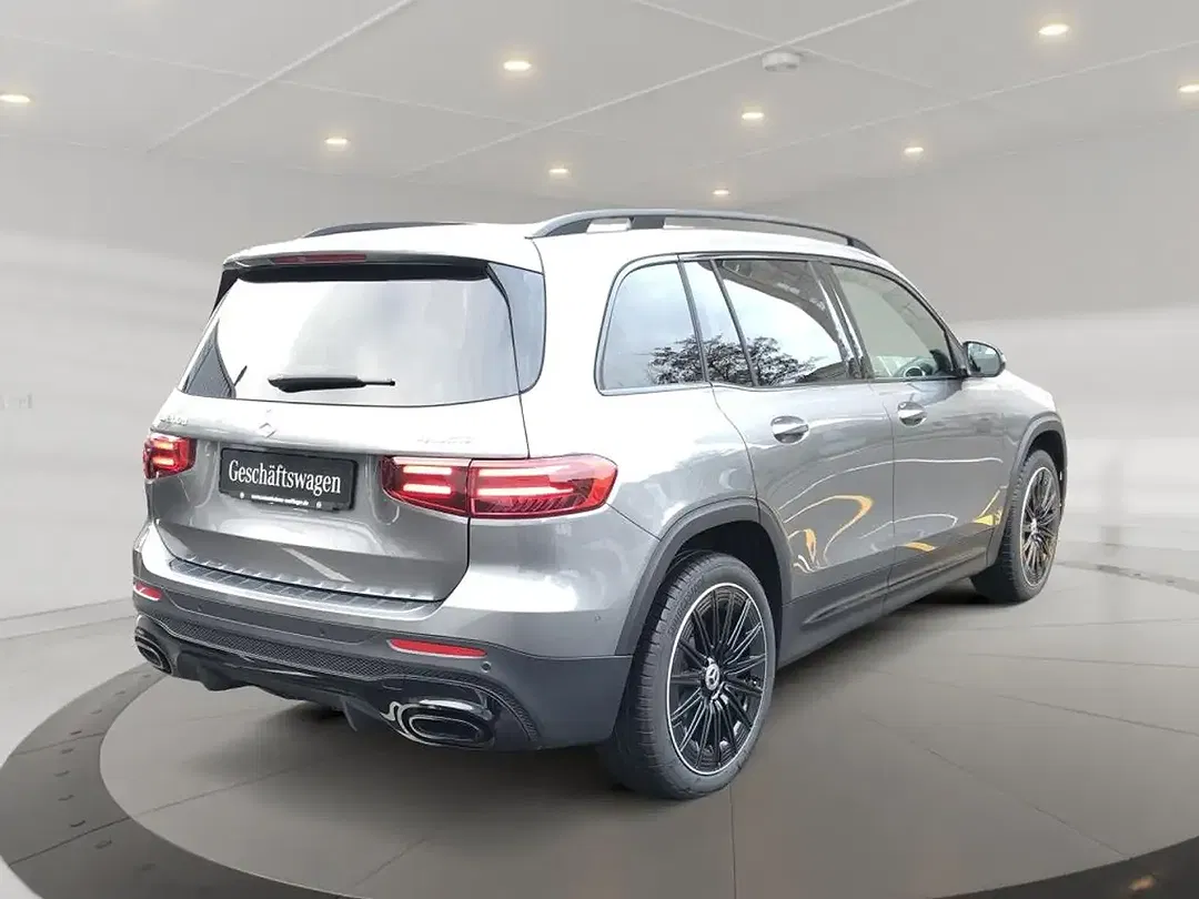 Mercedes-Benz GLB 200 4MATIC AMG MBUX Night - foto 2