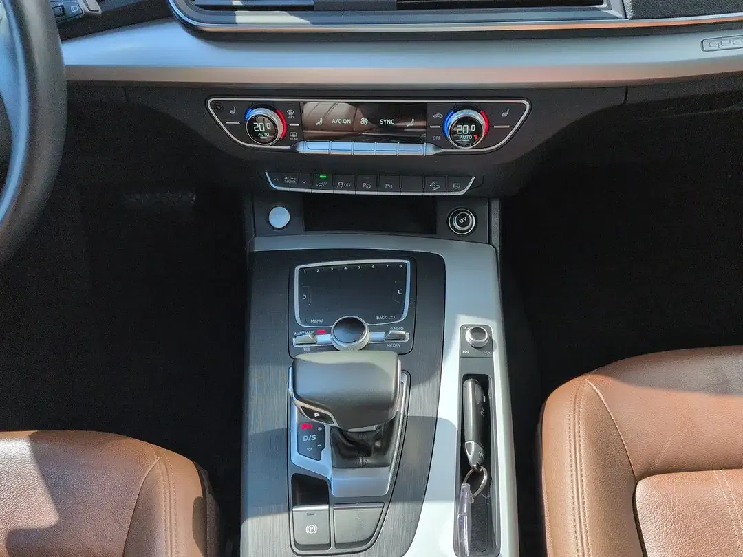 Audi Q5 50 TFSI e S tronic quattro - Thumbnail 11