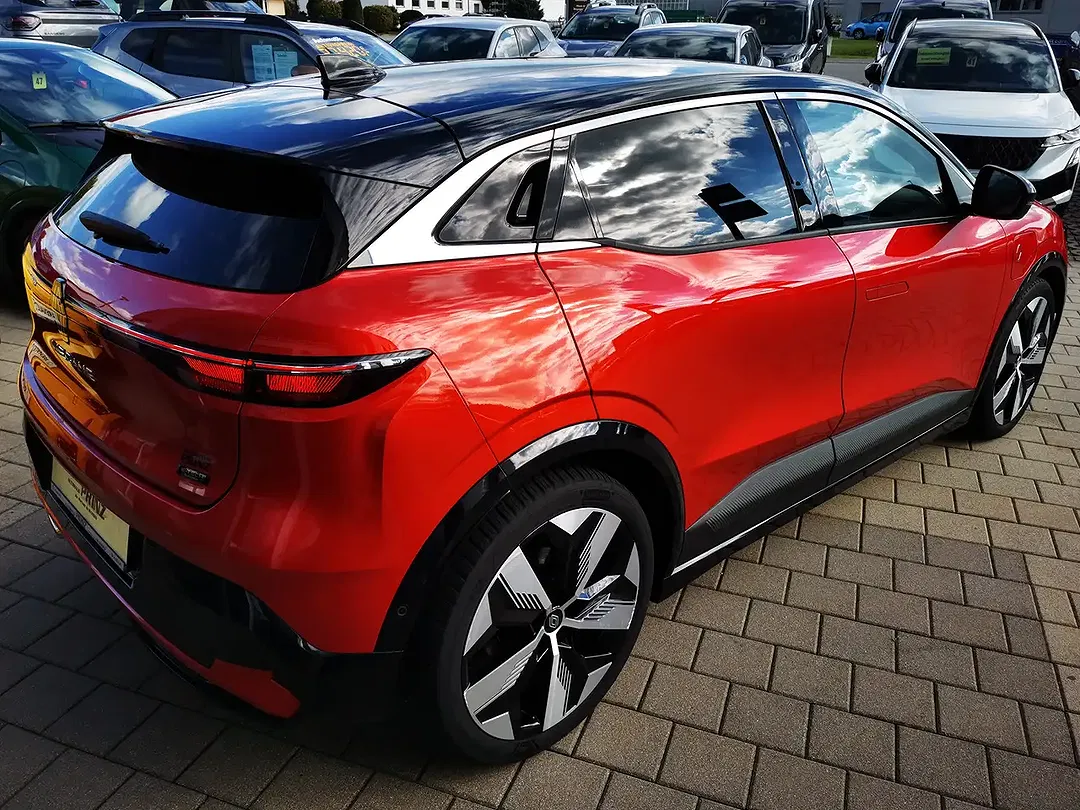 Renault Megane E-Tech EV60 Techno - Thumbnail 8