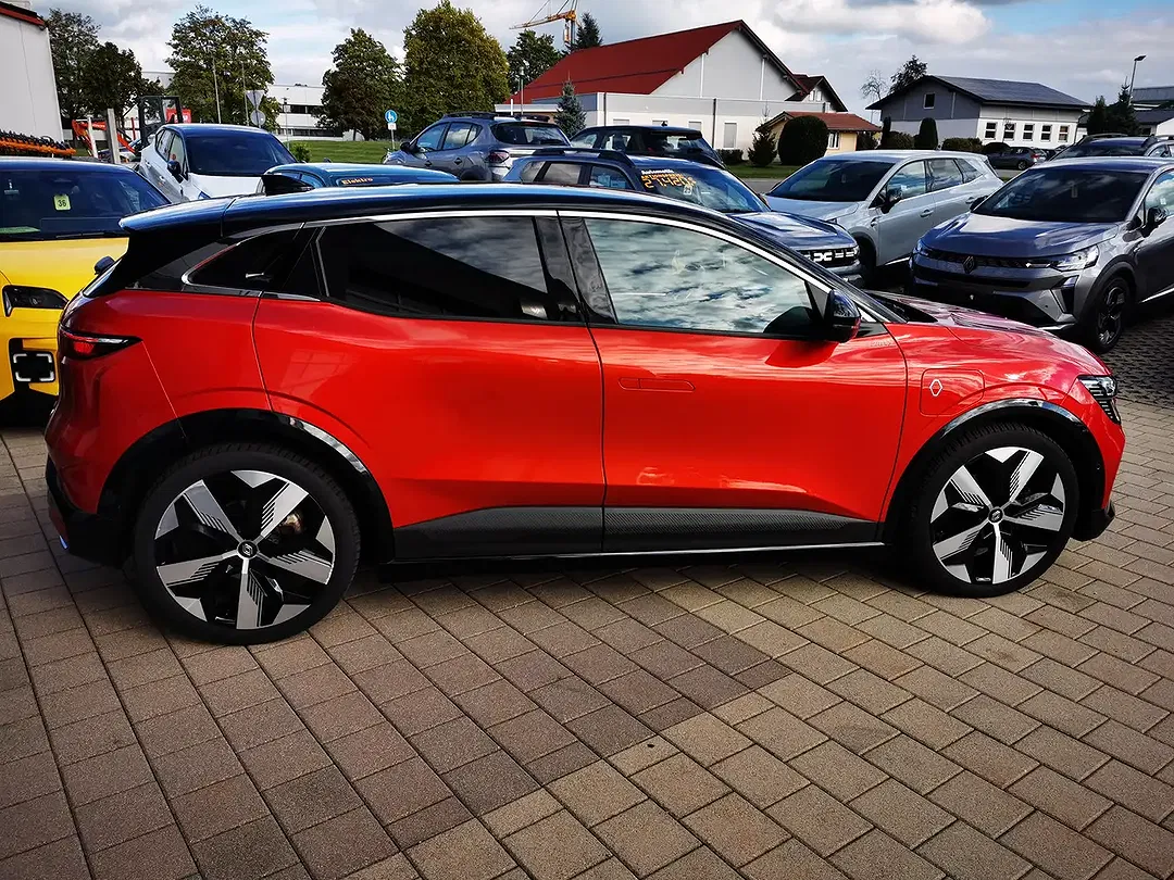 Renault Megane E-Tech EV60 Techno - Thumbnail 9