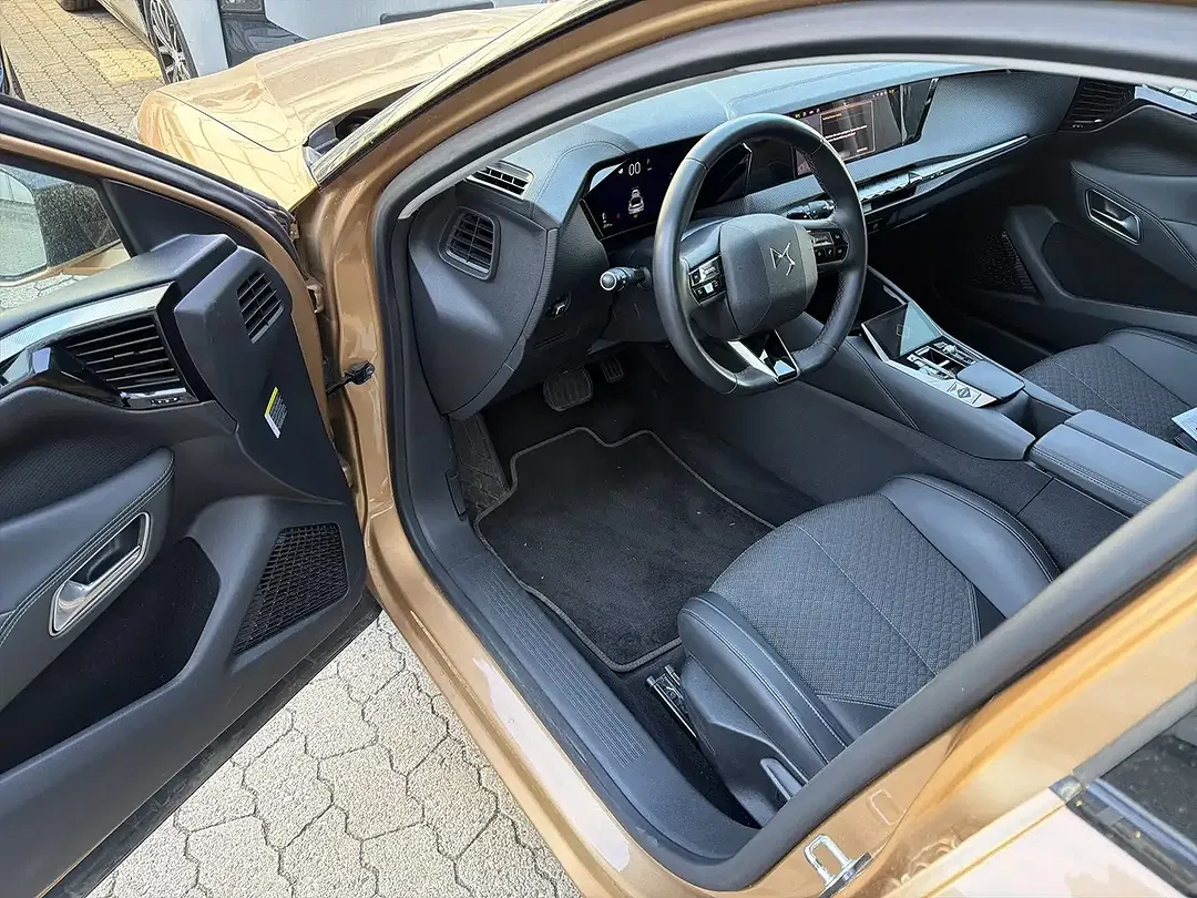 DS Automobiles DS 4 - Thumbnail 6