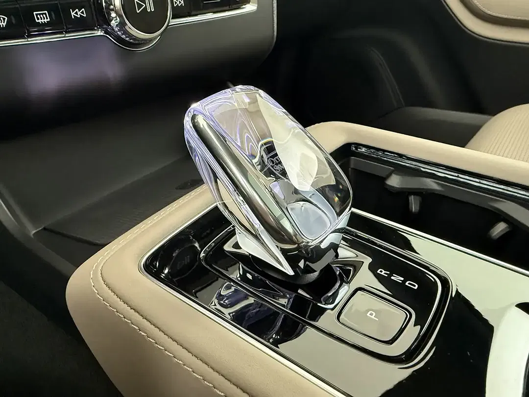 Volvo XC90 T8 PHEV Hybrid AWD Recharge Ultra Dark - Thumbnail 11