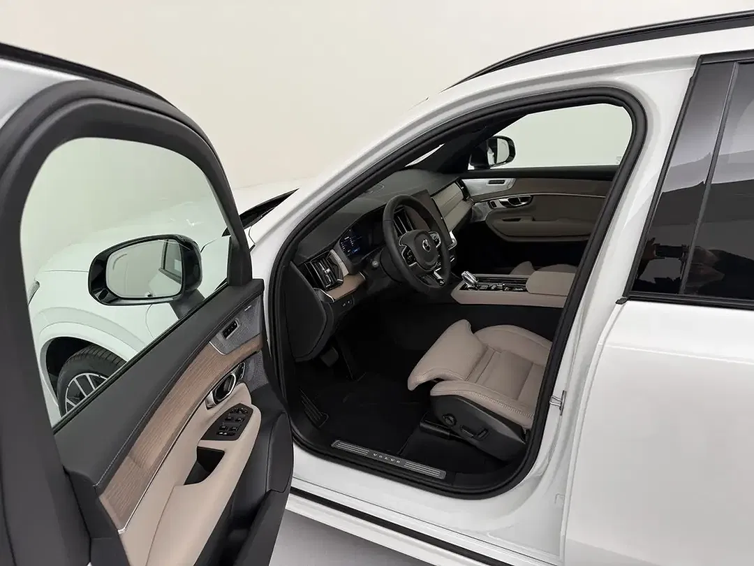 Volvo XC90 T8 PHEV Hybrid AWD Recharge Ultra Dark - Thumbnail 13
