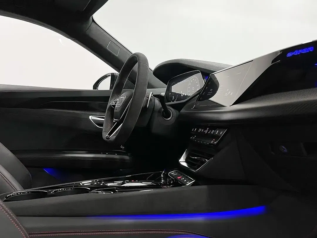 Audi RS e-tron GT plus - Thumbnail 12