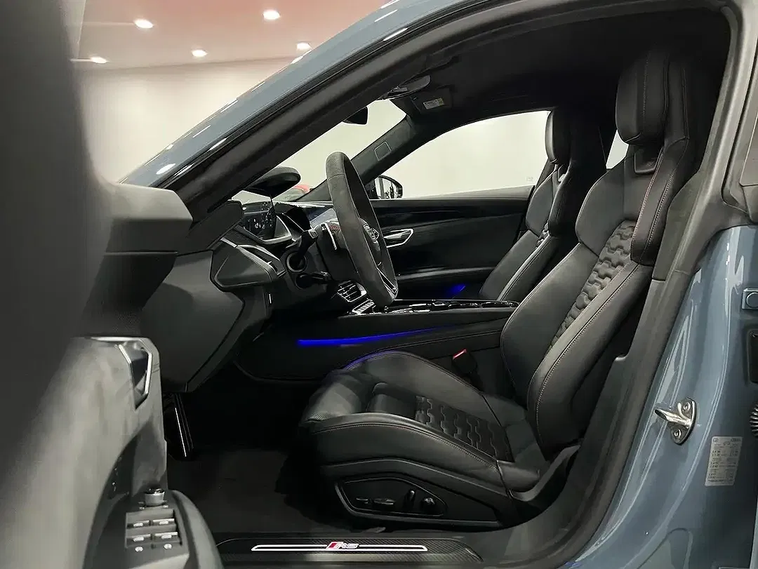 Audi RS e-tron GT plus - Thumbnail 14