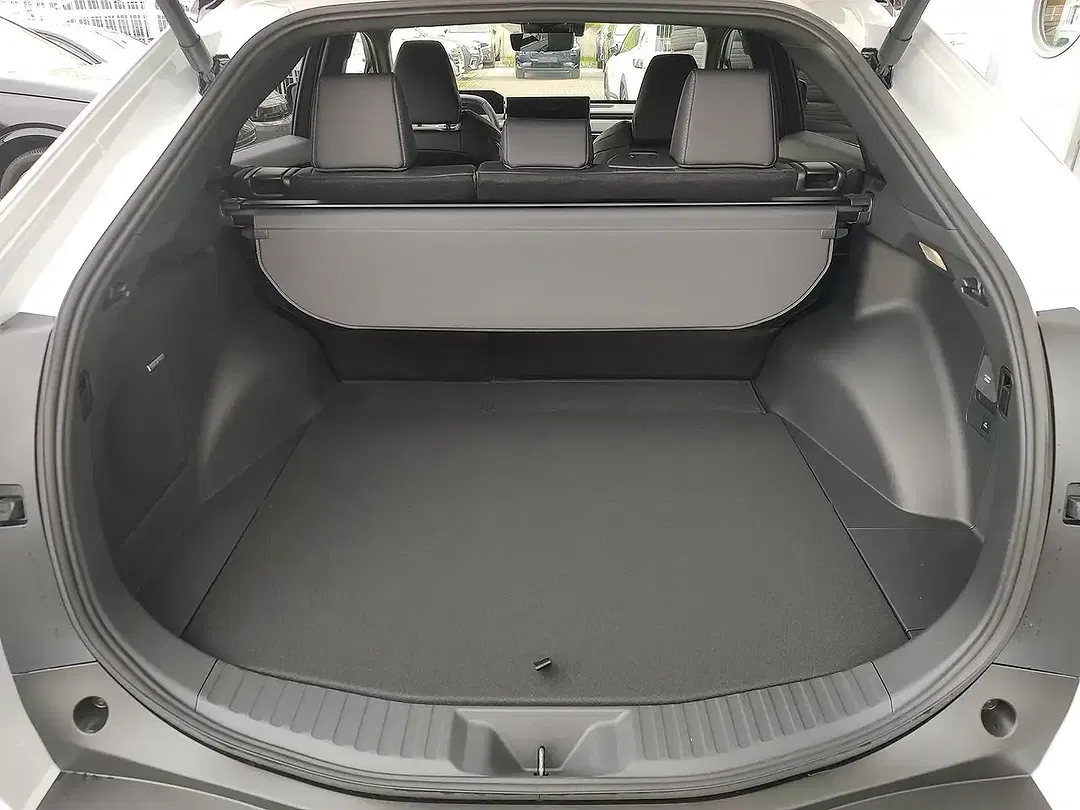 Subaru Solterra AWD Comfort - Thumbnail 13