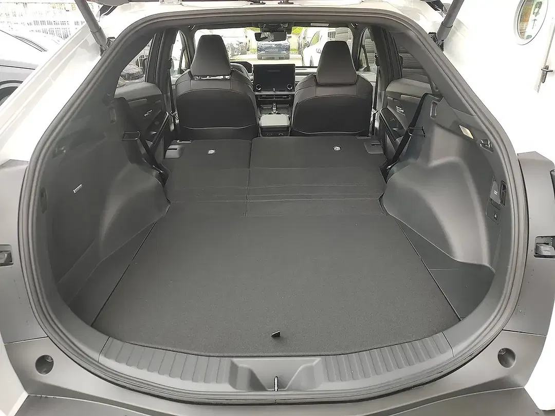 Subaru Solterra AWD Comfort - Thumbnail 14