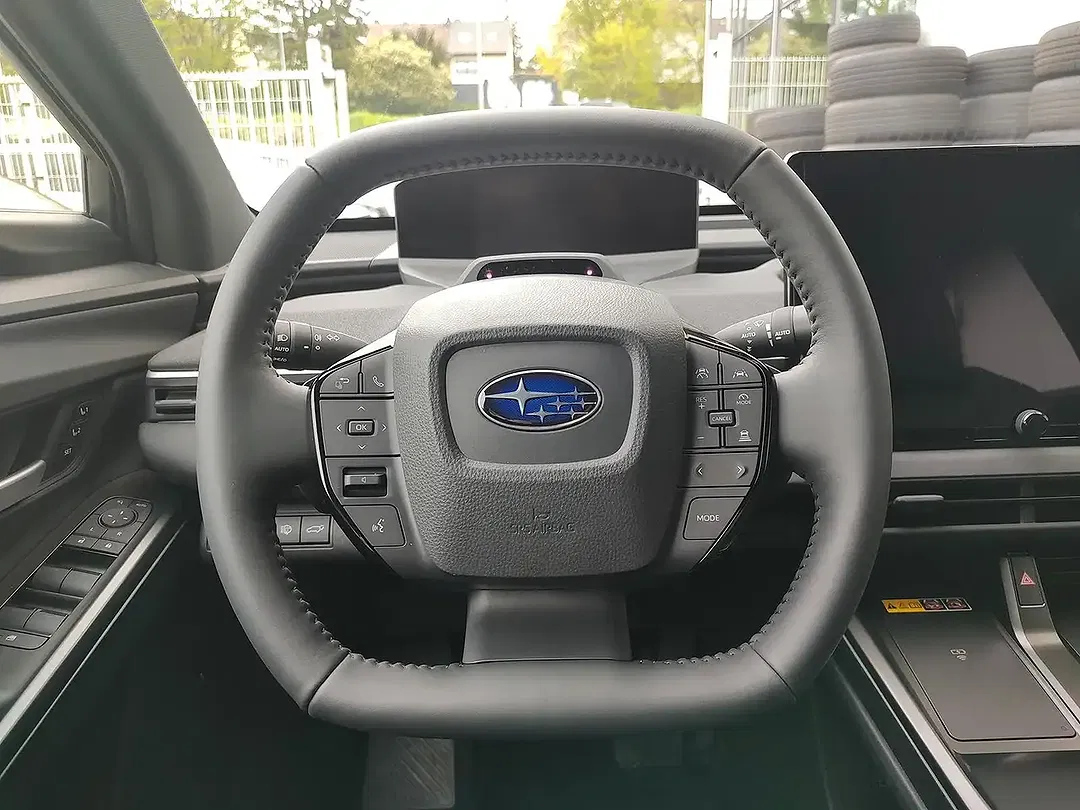 Subaru Solterra AWD Comfort - Thumbnail 9