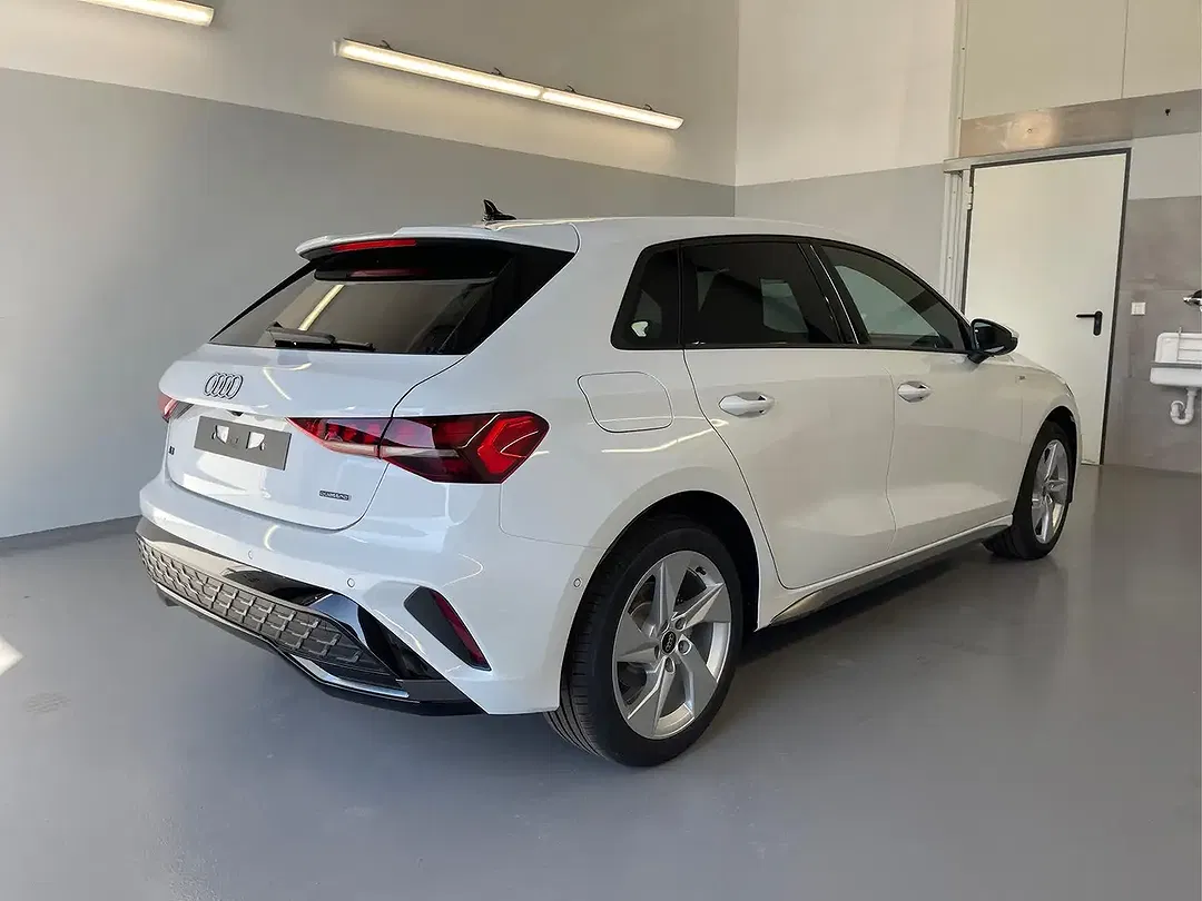 Audi A3 TFSI quattro Sportback S line - Thumbnail 4