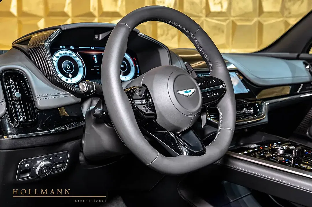 Aston Martin DBX 707 - foto 15