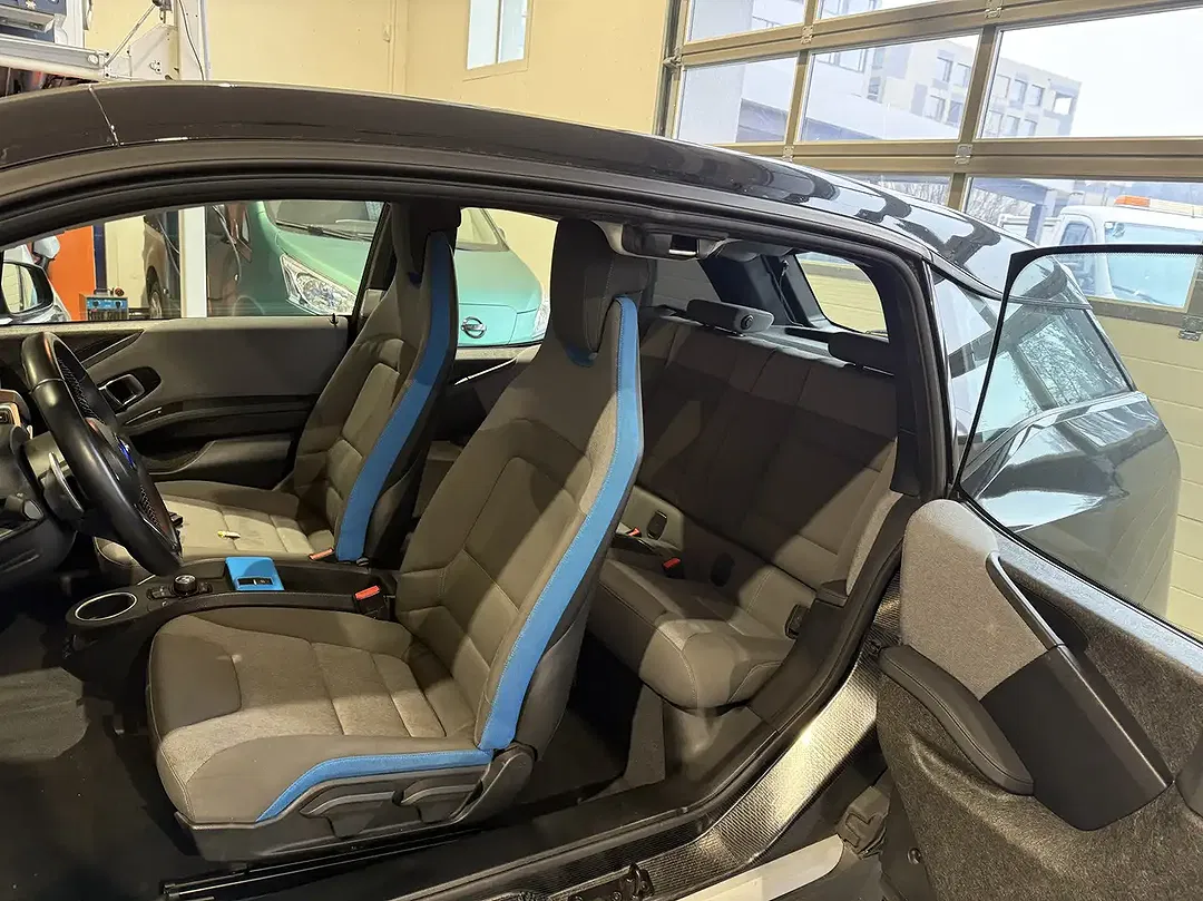 BMW i3 - Thumbnail 4