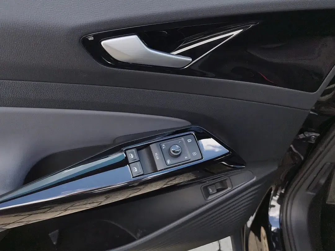 Volkswagen ID.5 Pro Performance - Thumbnail 12