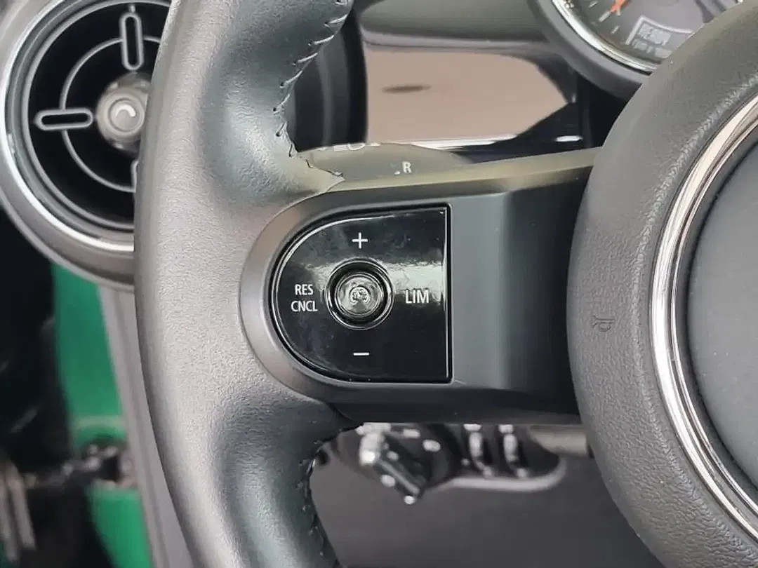 MINI Cooper - Thumbnail 18