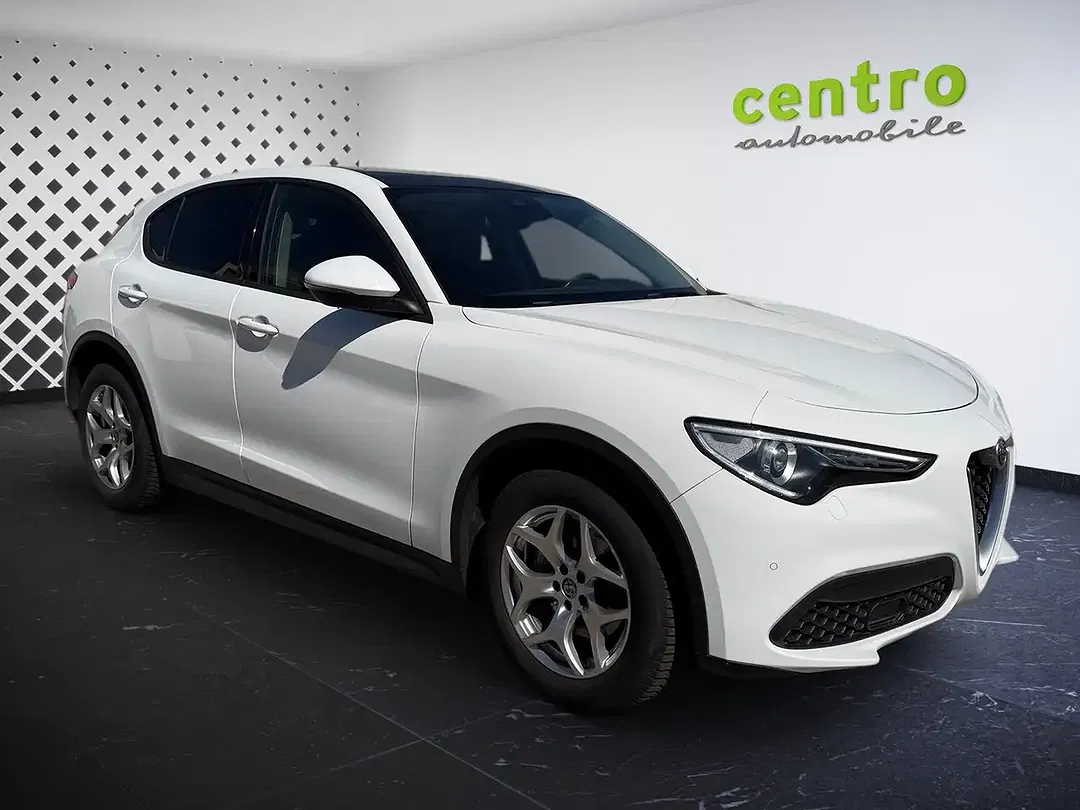 Alfa Romeo Stelvio 2.2 4x4 Business - Thumbnail 3