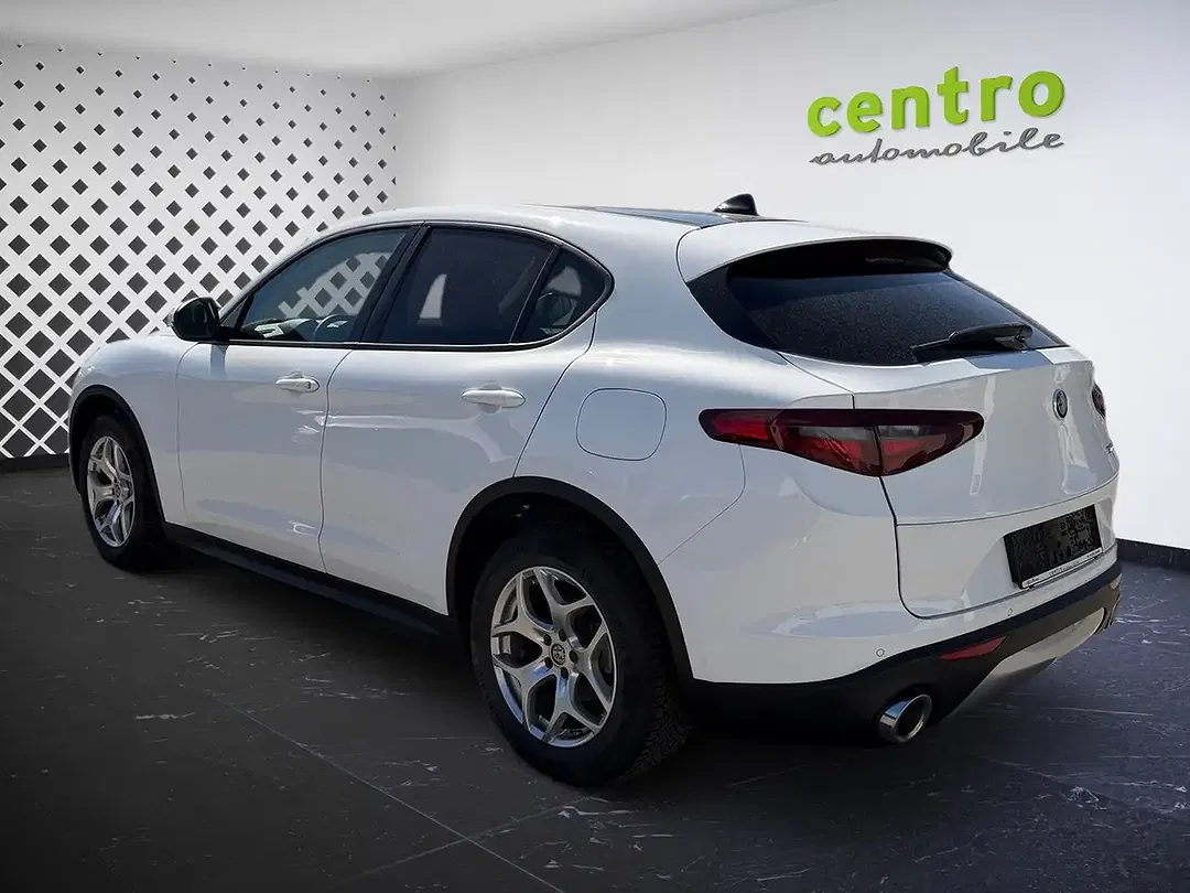 Alfa Romeo Stelvio 2.2 4x4 Business - Thumbnail 6