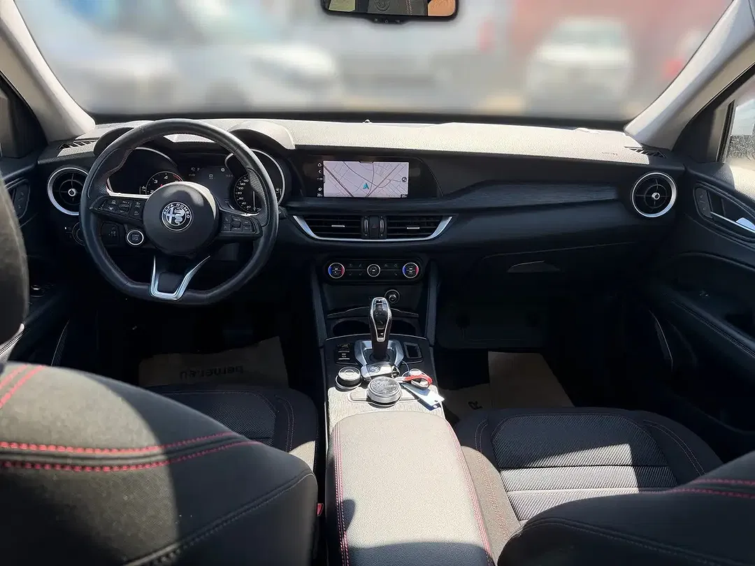 Alfa Romeo Stelvio 2.2 4x4 Business - Thumbnail 7