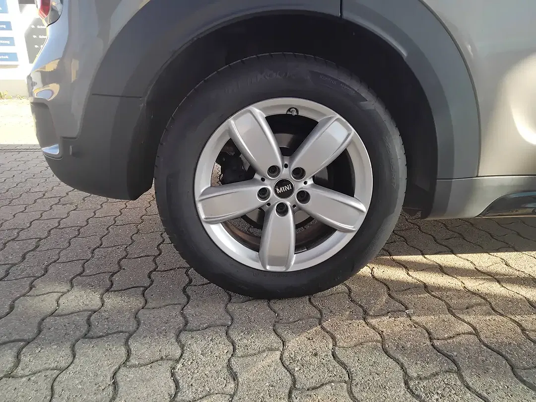 MINI One Countryman - Thumbnail 10