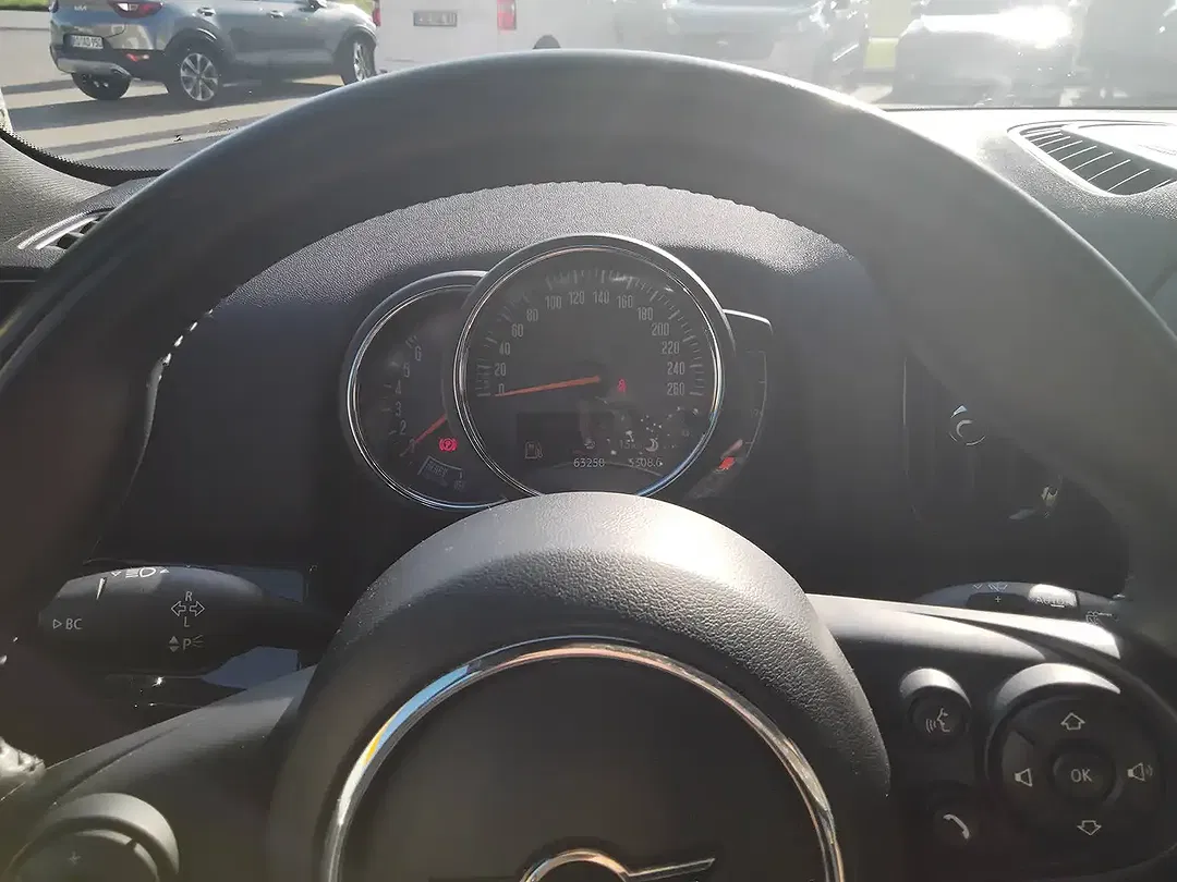 MINI One Countryman - Thumbnail 4