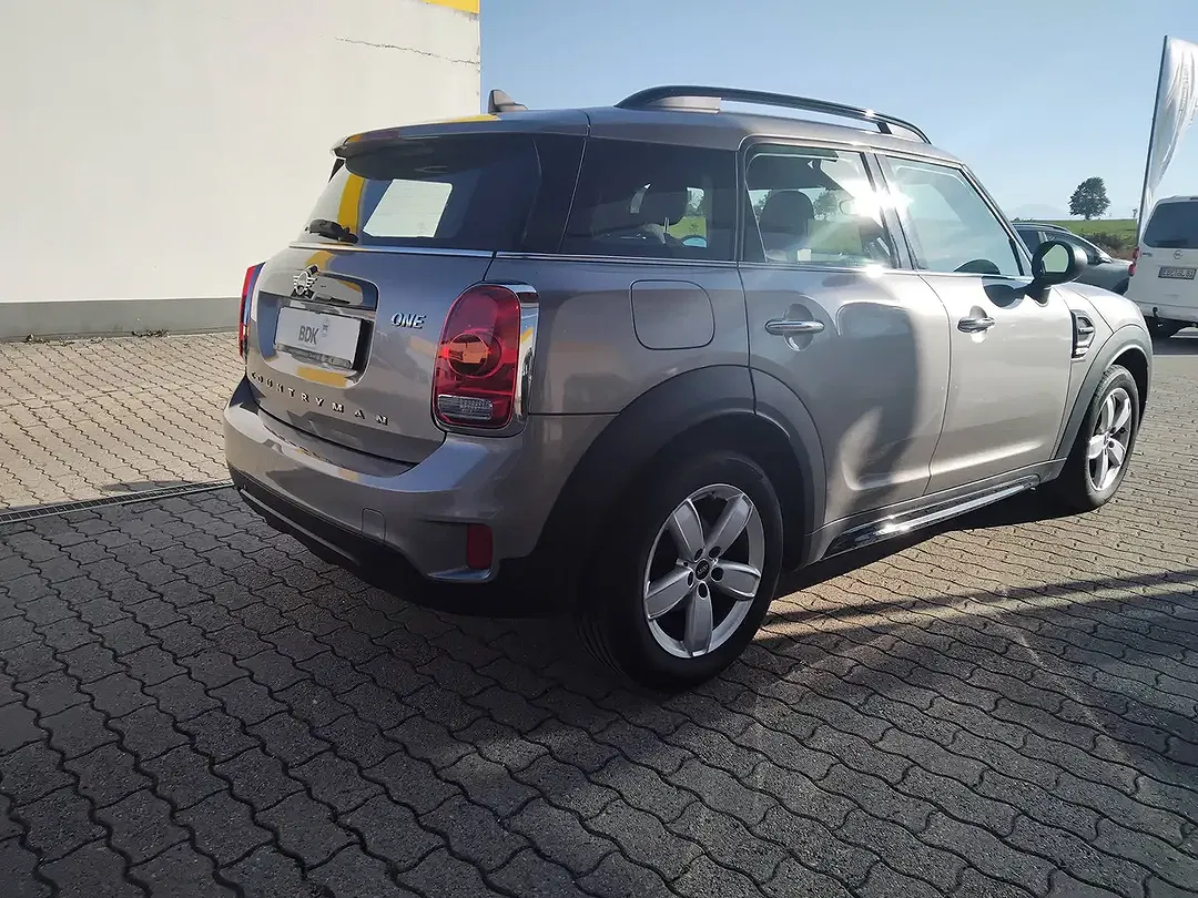 MINI One Countryman - Thumbnail 5