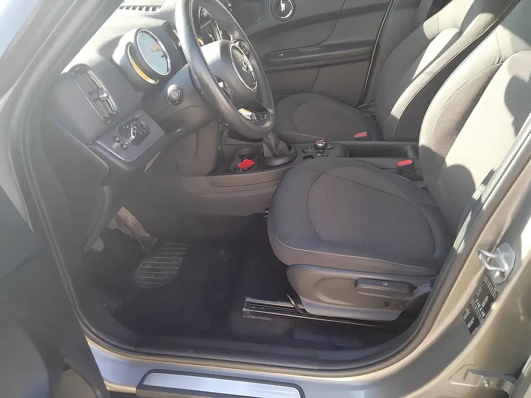MINI One Countryman - Thumbnail 6