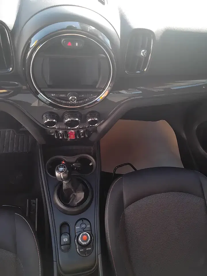 MINI One Countryman - Thumbnail 8