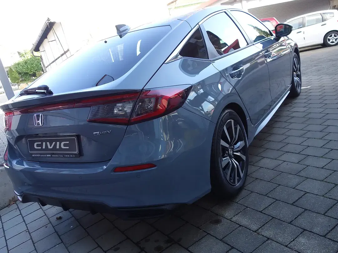 Honda Civic e:HEV Elegance - Thumbnail 3