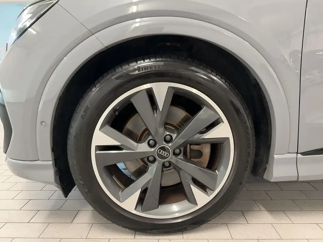 Audi Q4 e-tron 45 quattro - Thumbnail 12