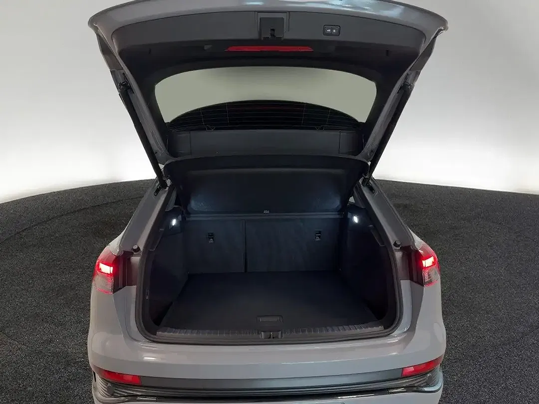 Audi Q4 e-tron 45 quattro - Thumbnail 6