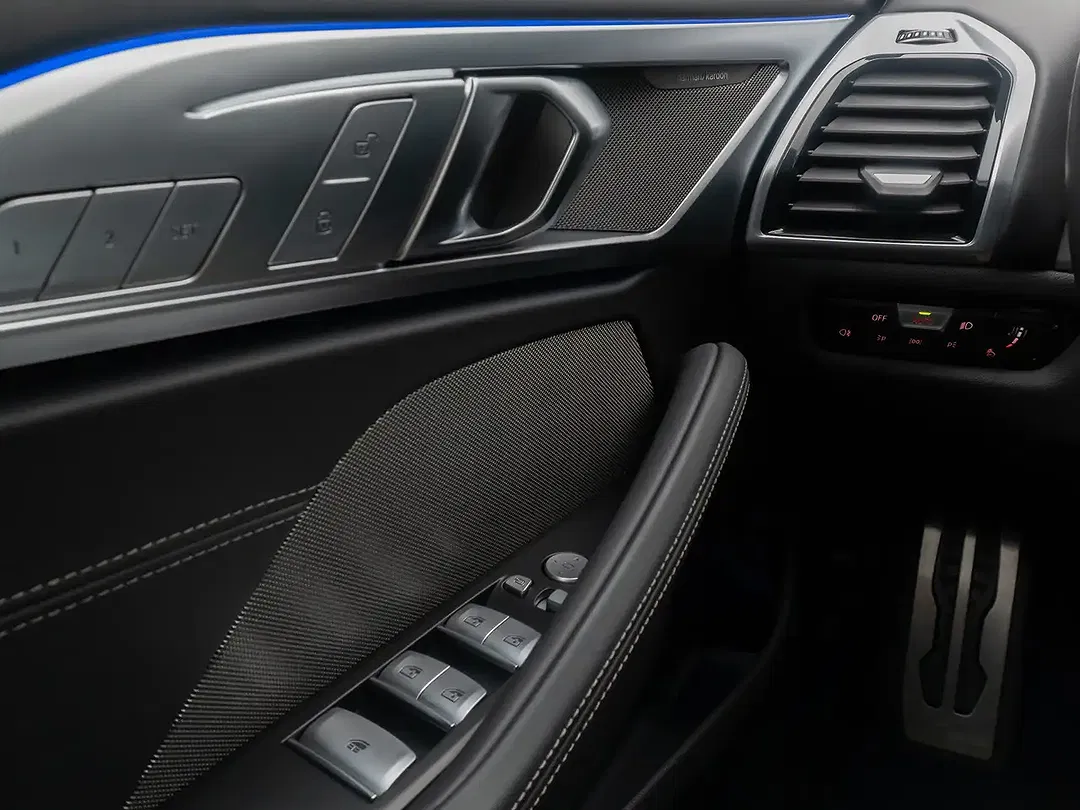 BMW M850 Convertible Individual - Thumbnail 15