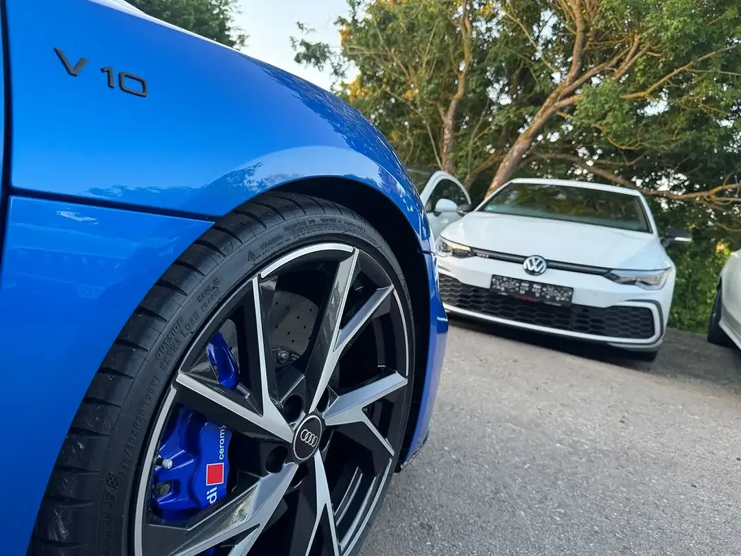 Audi R8 5.2 quattro performance Coupe - Thumbnail 11