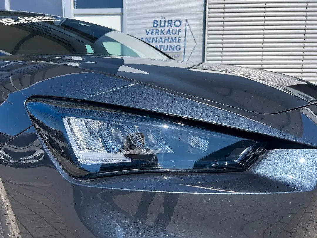 SEAT Leon 1.5 eTSI DSG FR - Thumbnail 3