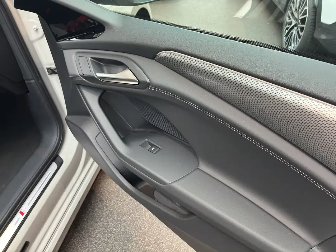 Audi A6 e-tron performance Avant S line - foto 14