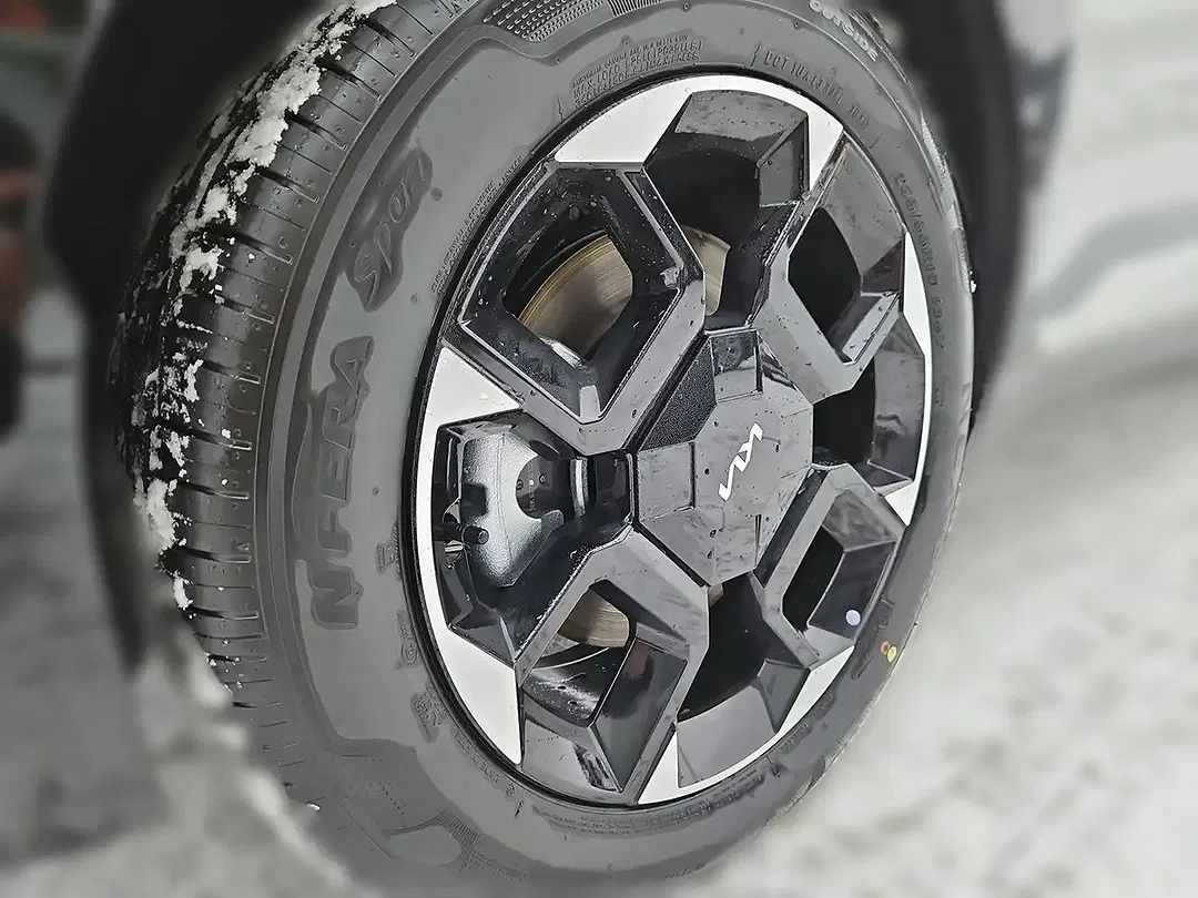 Kia EV5 GT-Line Launch Edition - Thumbnail 4