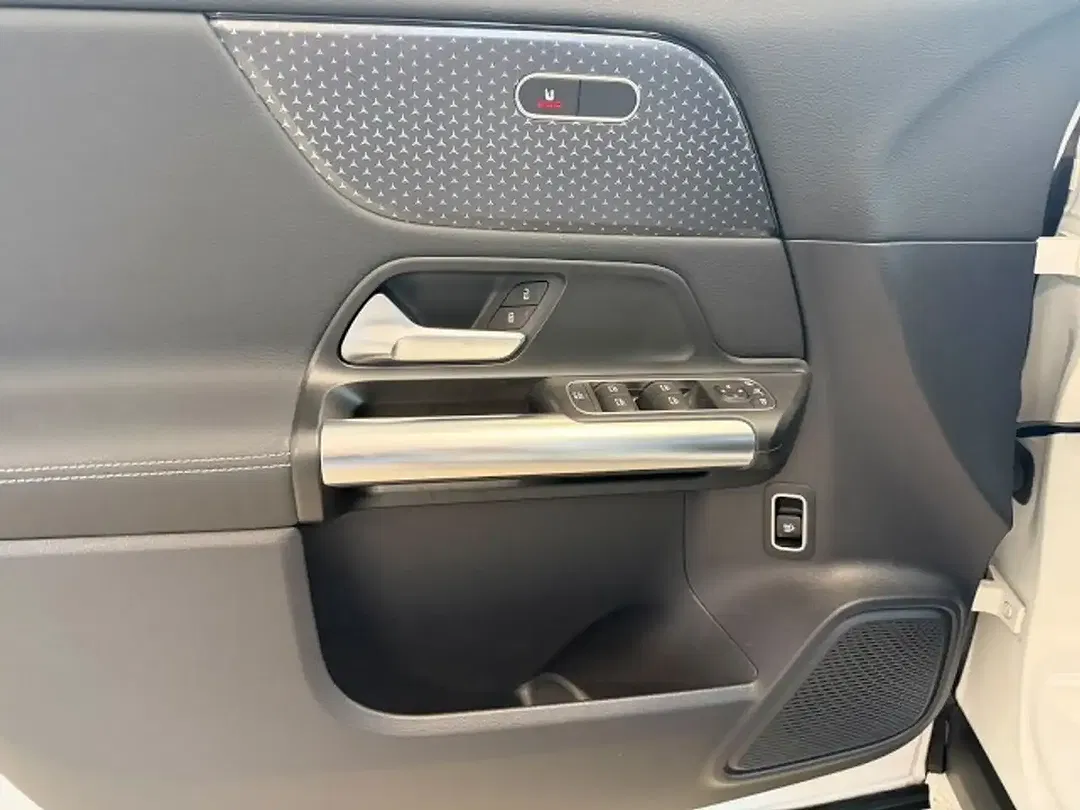 Mercedes-Benz GLA 200 - foto 15