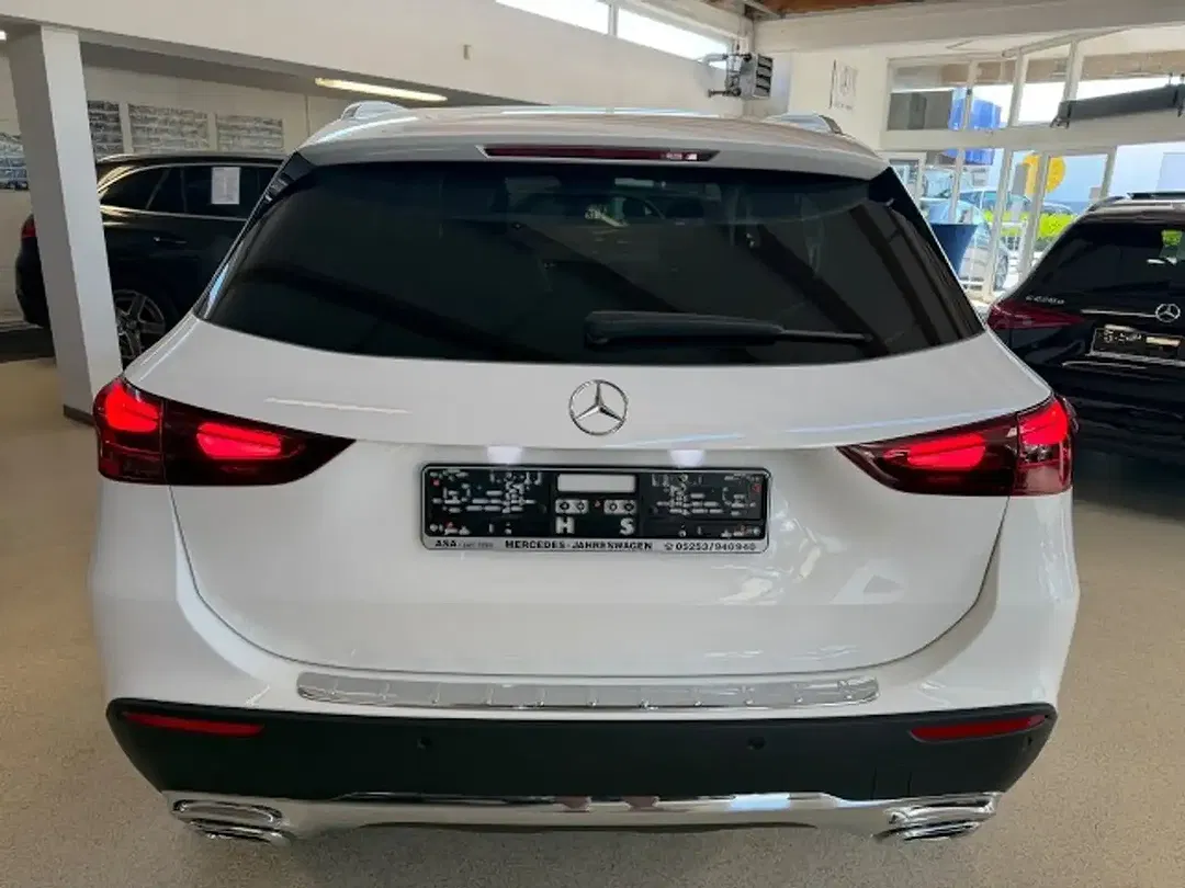 Mercedes-Benz GLA 200 - Thumbnail 7