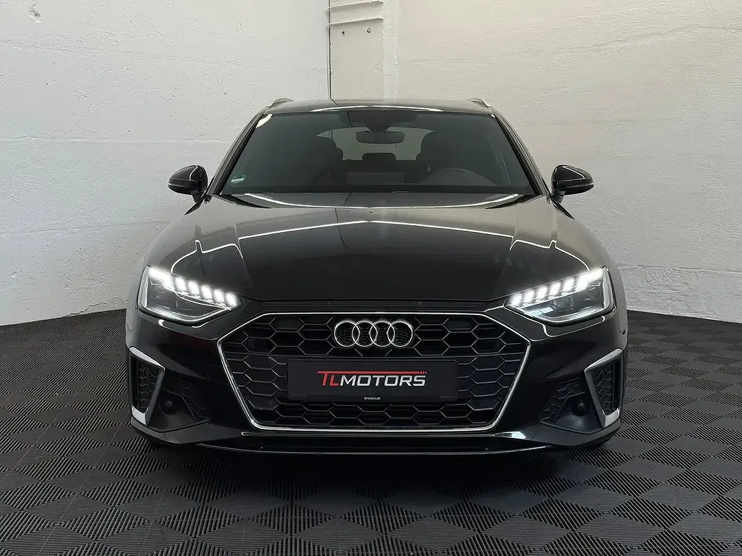 Audi A4 40 TFSI S line Avant - Thumbnail 3
