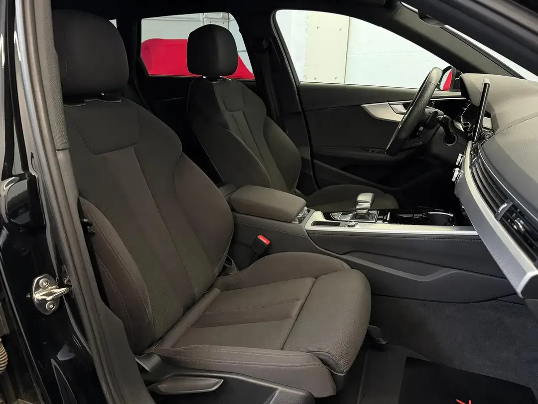Audi A4 40 TFSI S line Avant - Thumbnail 8