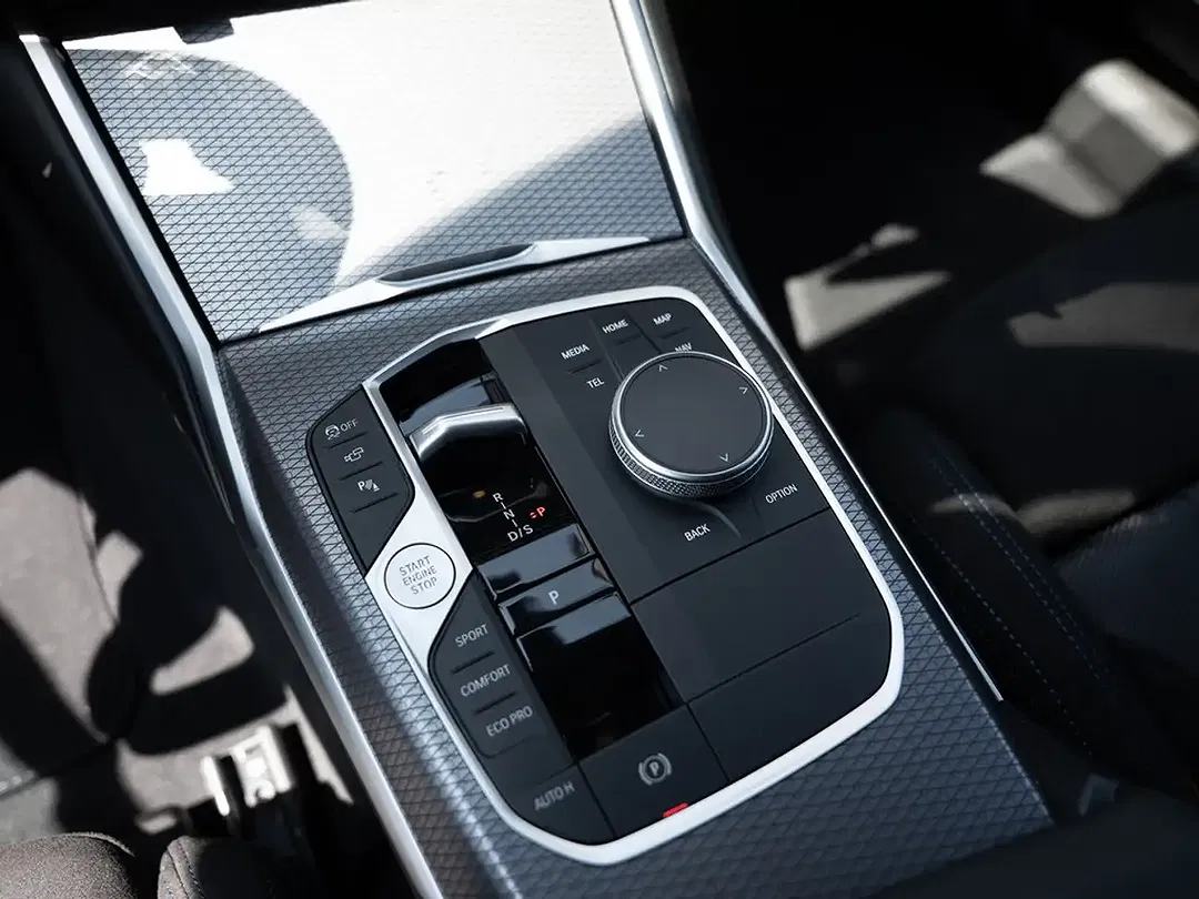 BMW 320 Touring M Sport Pro - Thumbnail 10