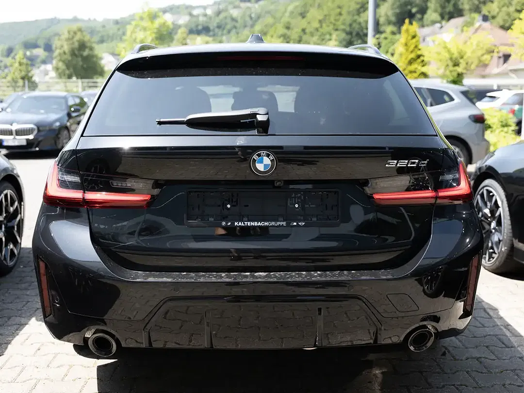 BMW 320 Touring M Sport Pro - Thumbnail 4