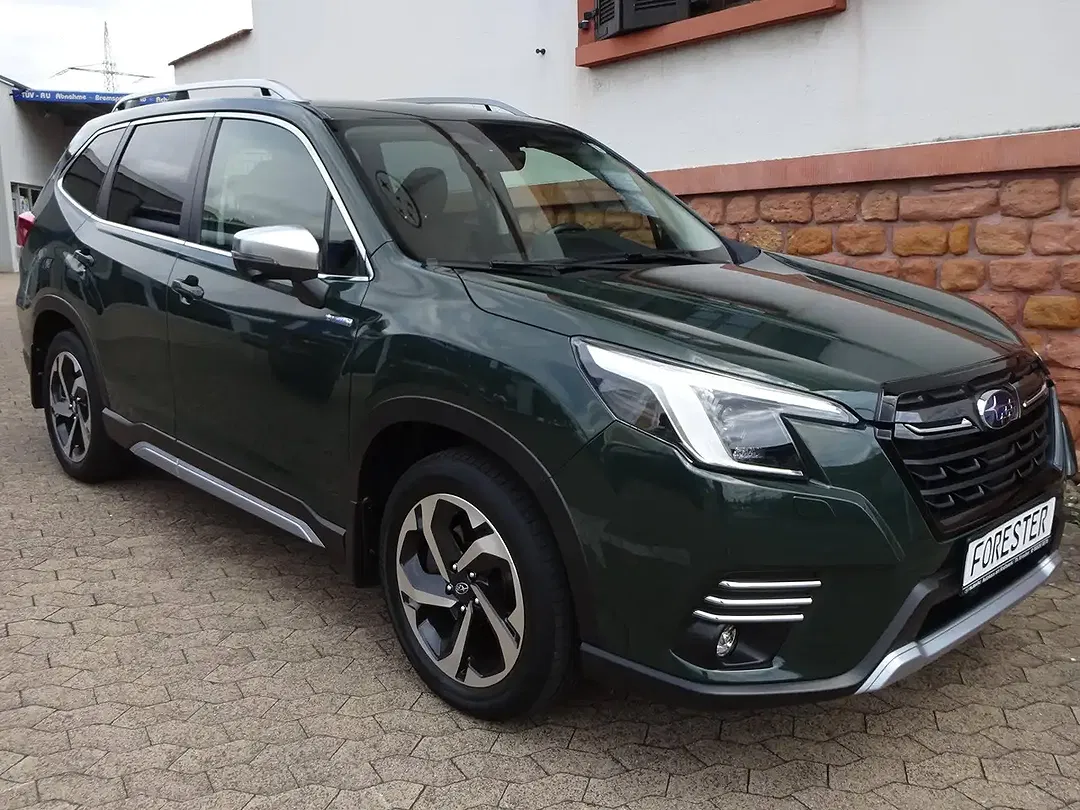 Subaru Forester Platinum - Thumbnail 3