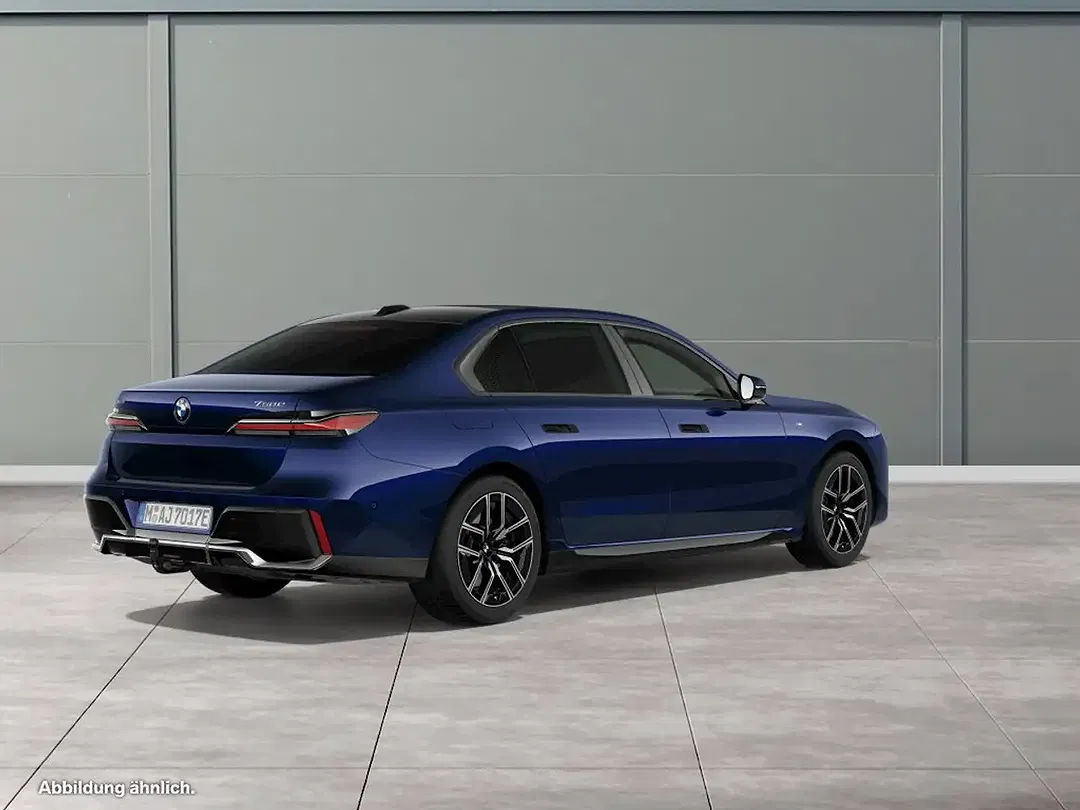 BMW 750 xDrive M - foto 2
