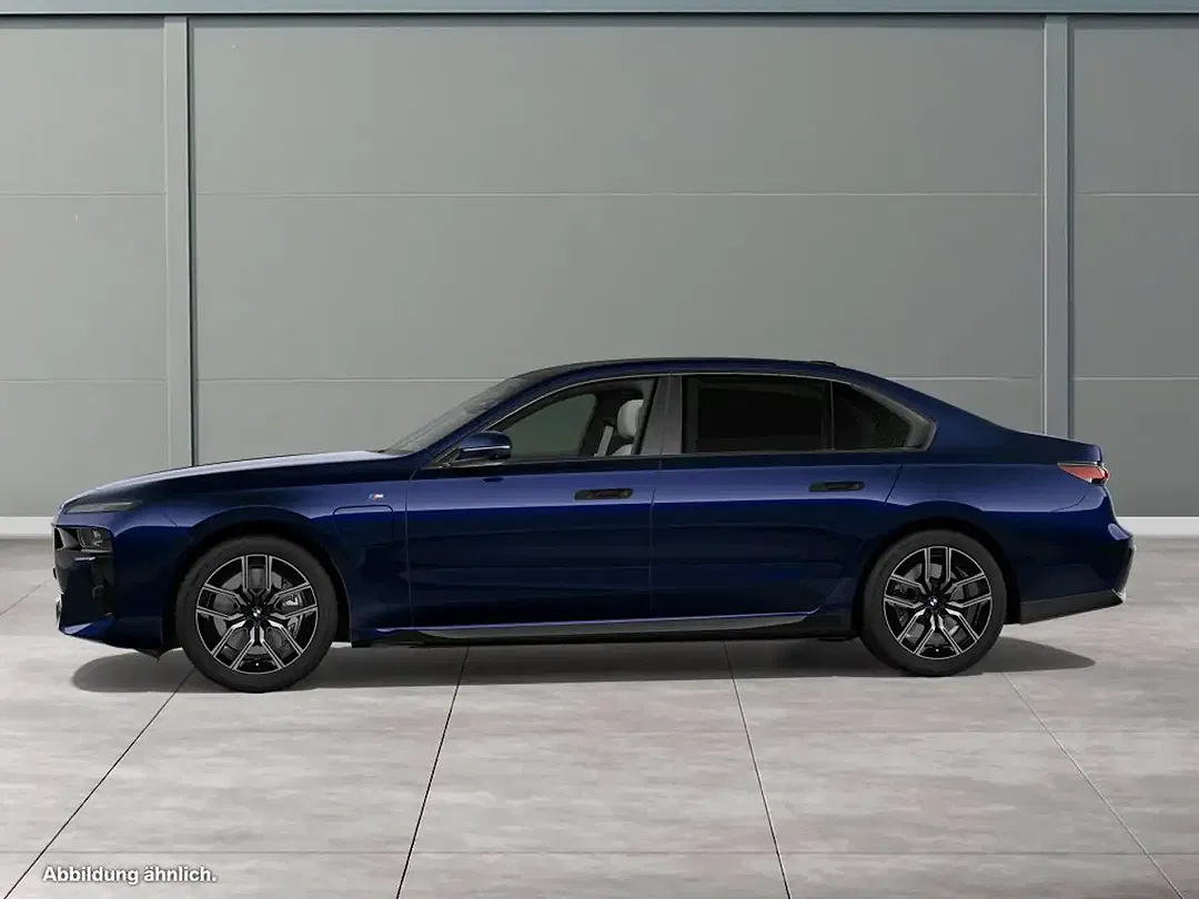 BMW 750 xDrive M - Thumbnail 7